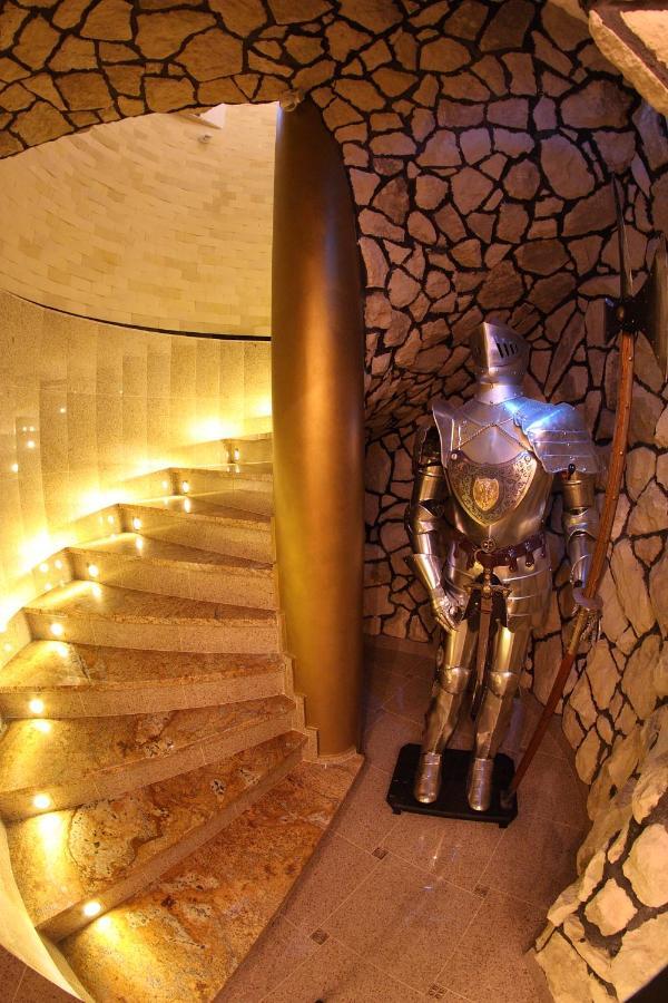 Zamek Pod Brzozami, Wynajem Pokoi Apartment กรินีซา ดรอยจ์ ภายนอก รูปภาพ